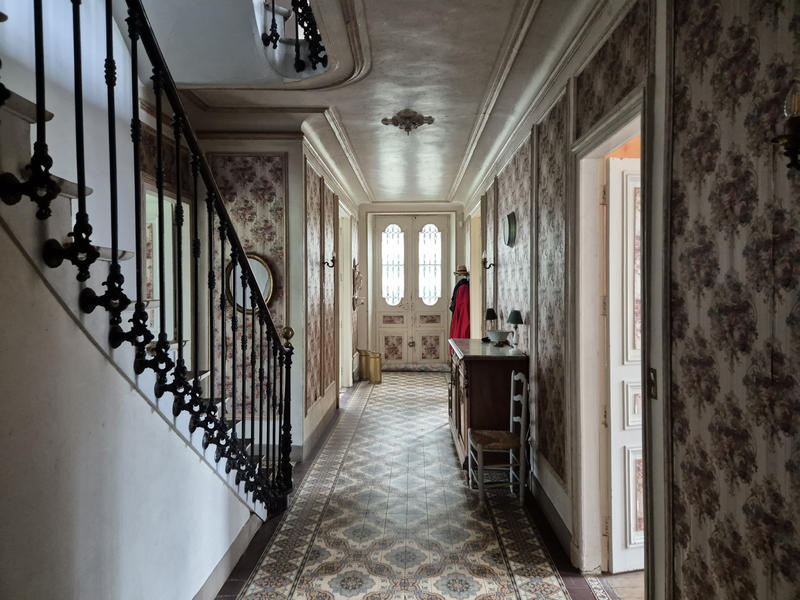 Maison - 430 m² - 12 pièces