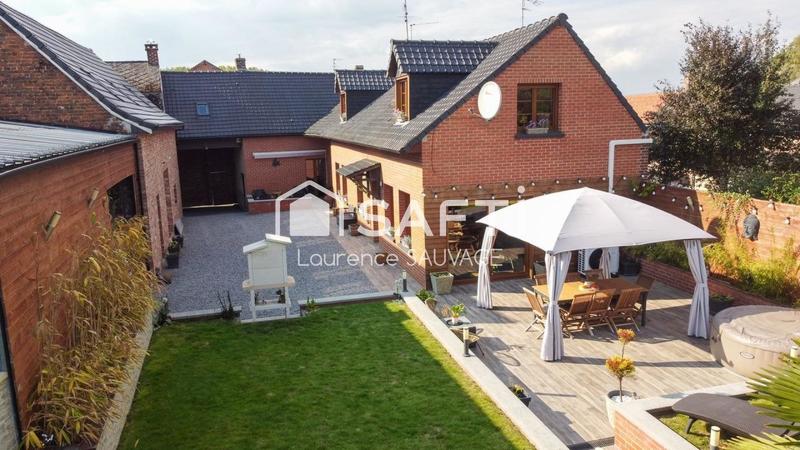 Maison - 217 m² - 6 pièces