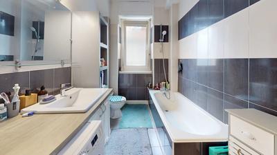 Maison - 189 m² - 8 pièces