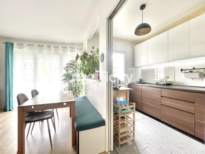 Appartement - 60 m² - 3 pièces