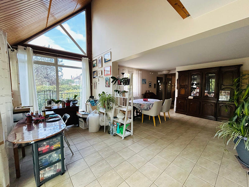 Maison - 180 m² - 6 pièces