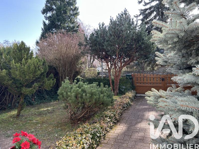 Maison - 104 m² - 4 pièces