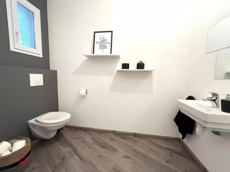 Villa - 184 m² - 6 pièces