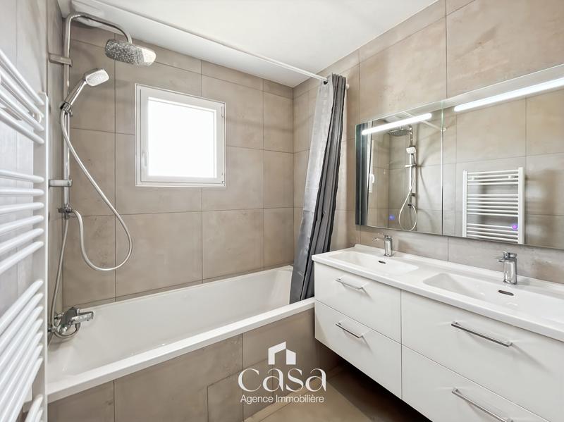 Maison contemporaine - 165 m² - 7 pièces