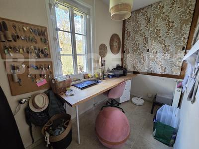 Maison - 804 m² - 28 pièces