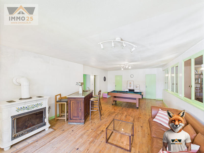 Maison - 240 m² - 9 pièces