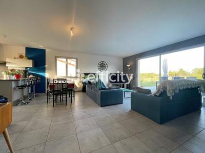 Villa - 100 m² - 4 pièces