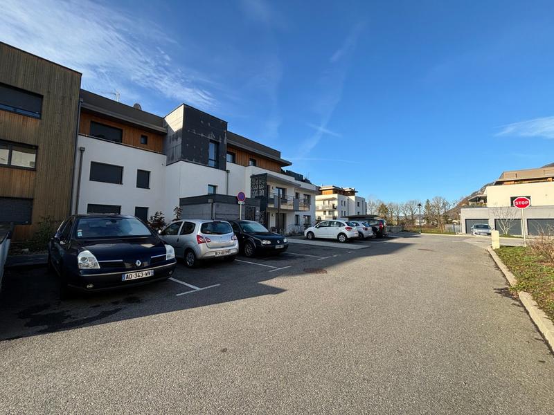 Appartement - 75 m² - 3 pièces