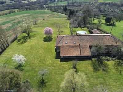 Ferme - 280 m² - 8 pièces