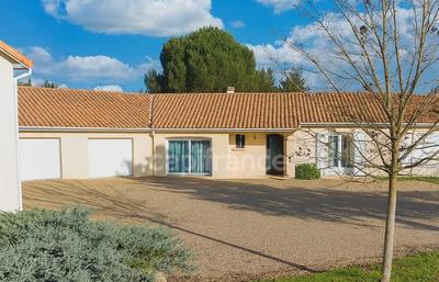 Maison - 151 m² - 9 pièces