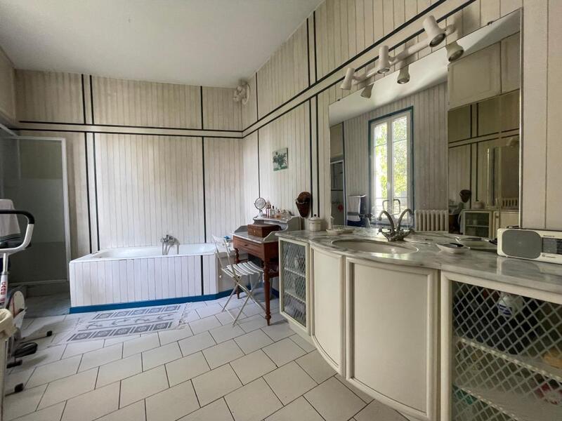 Maison - 140 m² - 5 pièces