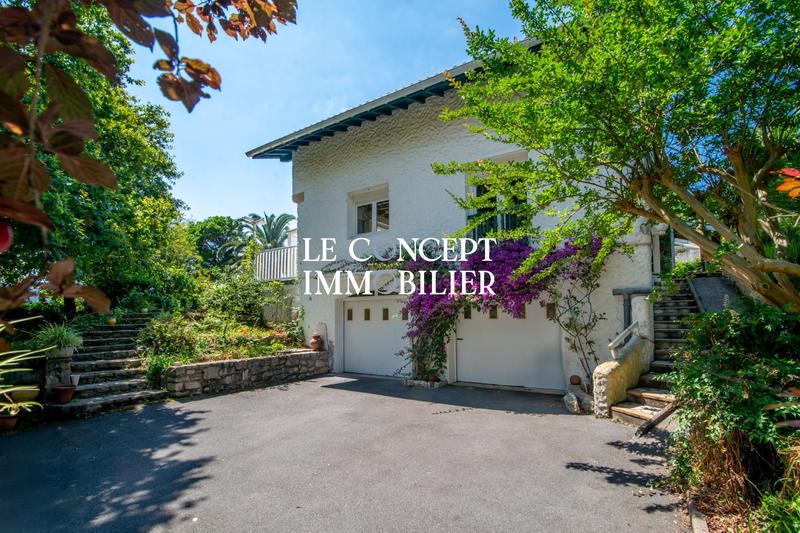 Maison - 198 m² - 7 pièces