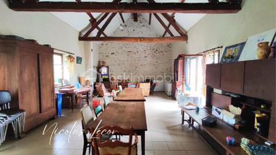 Propriété - 237 m² - 12 pièces