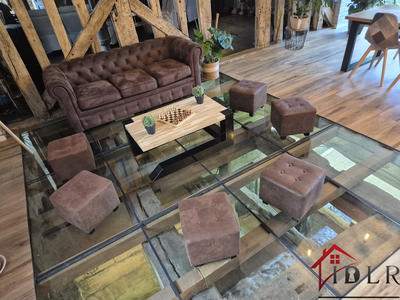 Maison - 455 m² - 13 pièces