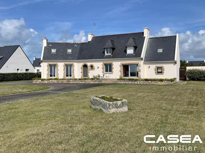 Maison traditionnelle - 160 m² - 6 pièces