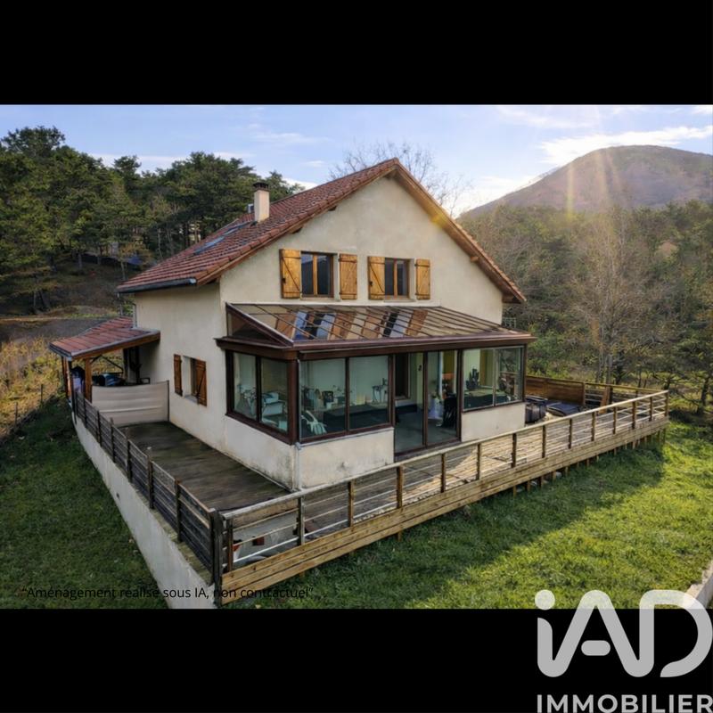 Maison - 157 m² - 7 pièces