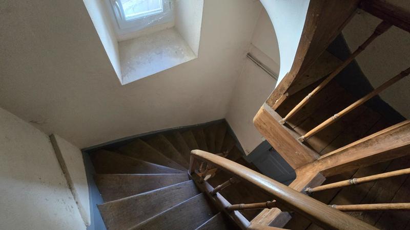 Immeuble - 144 m² - 9 pièces