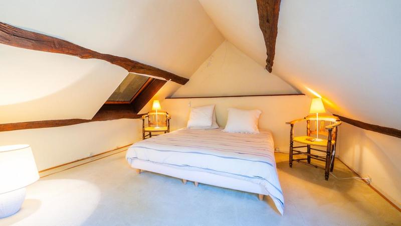 Maison - 660 m² - 16 pièces