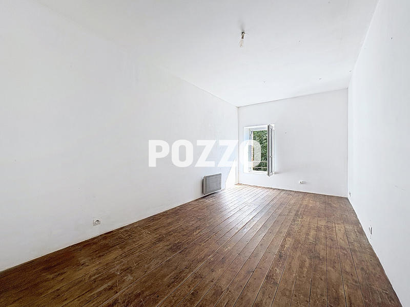 Maison - 197 m² - 12 pièces