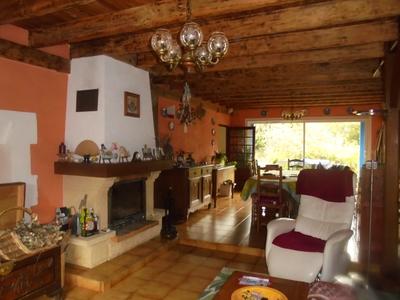 Maison - 180 m² - 7 pièces