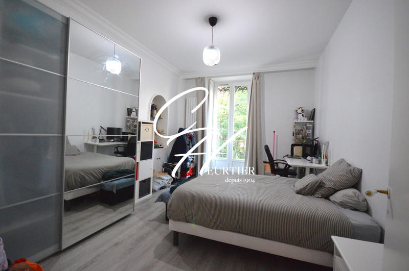 Appartement - 83 m² - 3 pièces