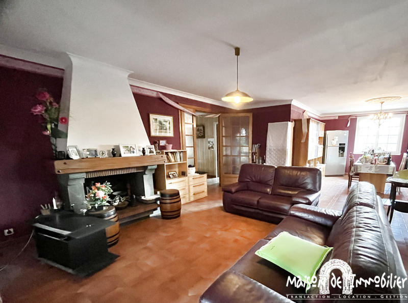 Maison - 205 m² - 9 pièces