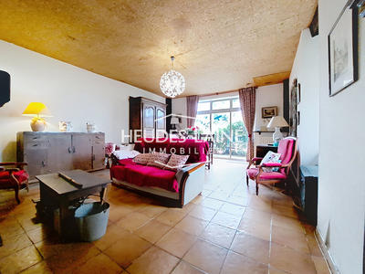 Maison - 189 m² - 10 pièces