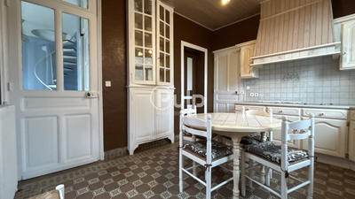 Maison bourgeoise - 130 m² - 7 pièces