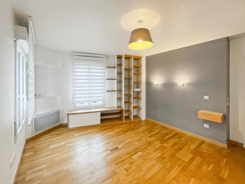 Appartement - 100 m² - 5 pièces