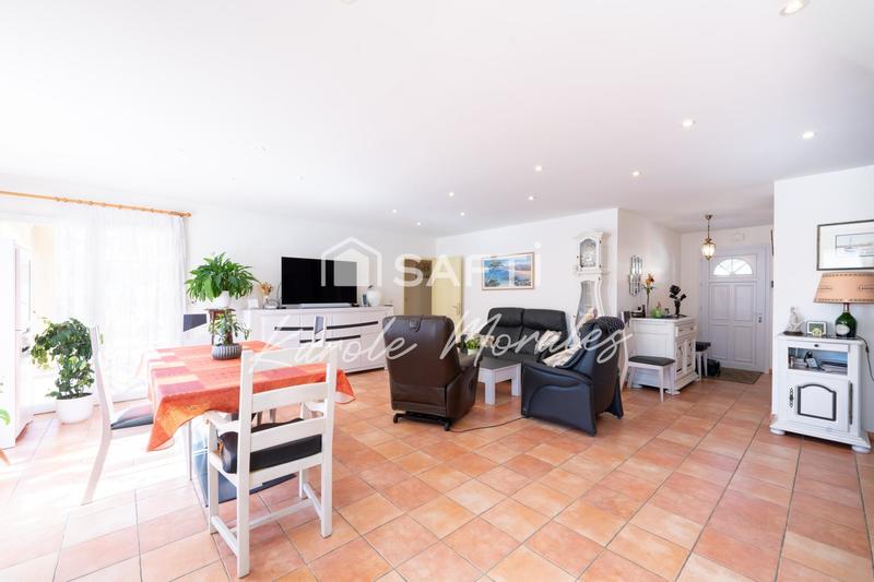 Maison - 104 m² - 4 pièces