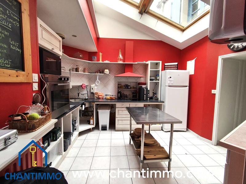 Maison - 200 m² - 5 pièces