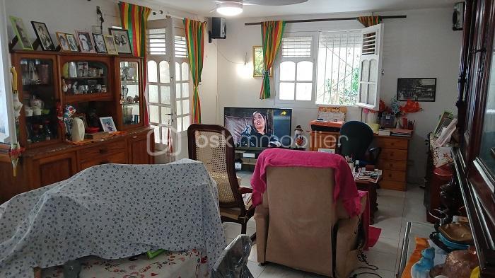 Maison - 175 m² - 7 pièces