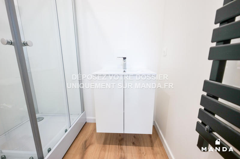 Chambre - 16 m² - 7 pièces