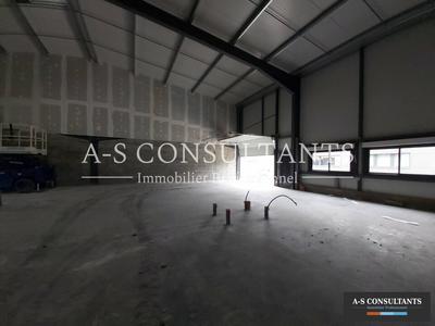 Local d'activité / Entrepôt - 200 m²