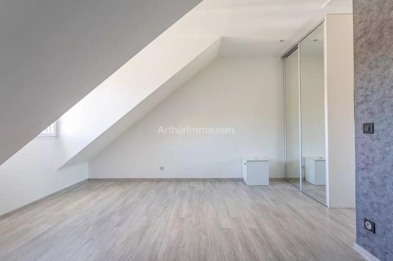Maison - 226 m² - 10 pièces