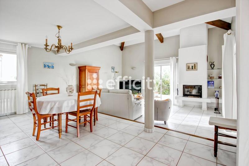 Maison - 145 m² - 6 pièces