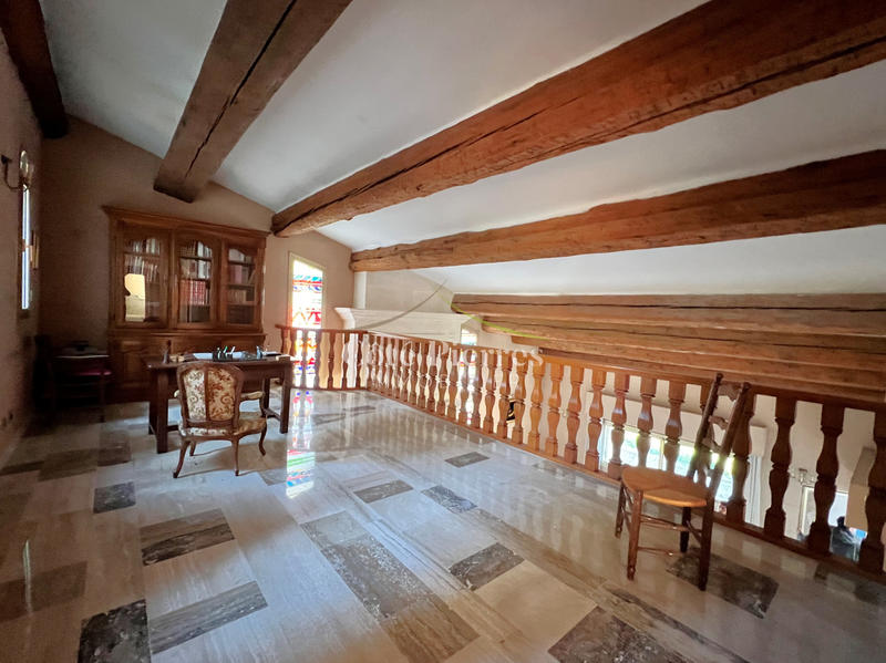 Bastide - 950 m² - 19 pièces