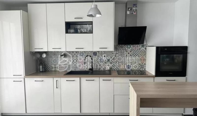 Appartement - 85 m² - 4 pièces