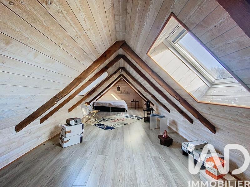 Maison - 240 m² - 9 pièces