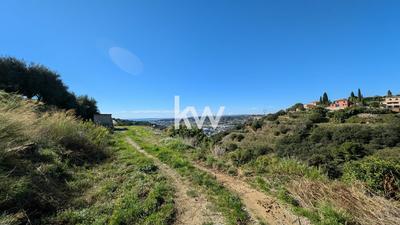 Terrain - 3 400 m²