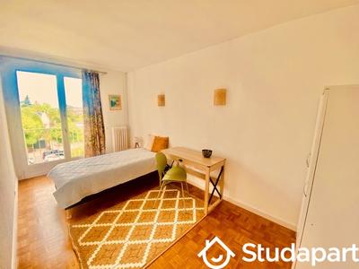 Chambre - 12 m² - 1 pièce