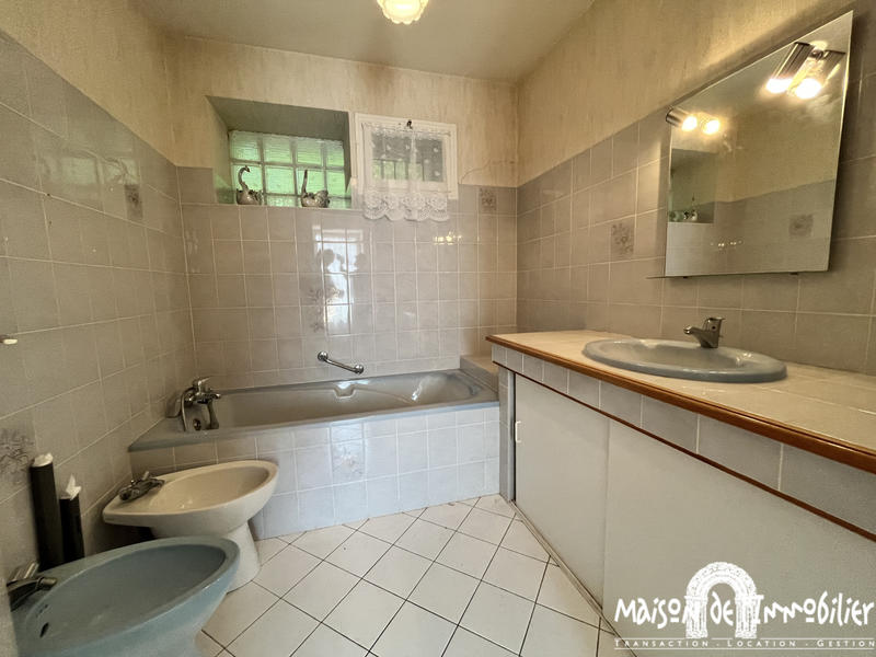 Maison - 169 m² - 7 pièces