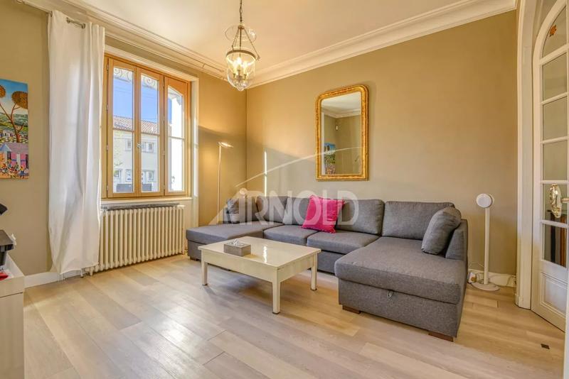 Maison - 217 m² - 8 pièces