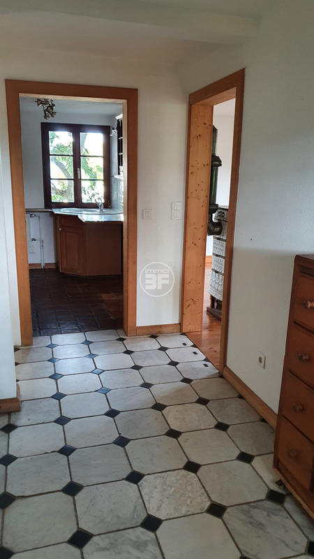 Maison - 256 m² - 8 pièces