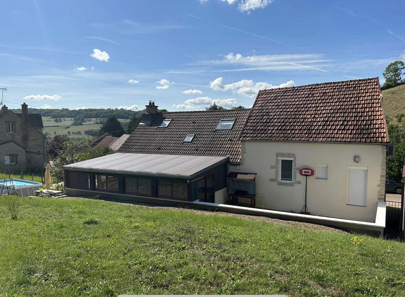 Maison - 144 m² - 7 pièces