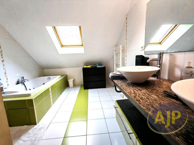 Maison - 133 m² - 5 pièces