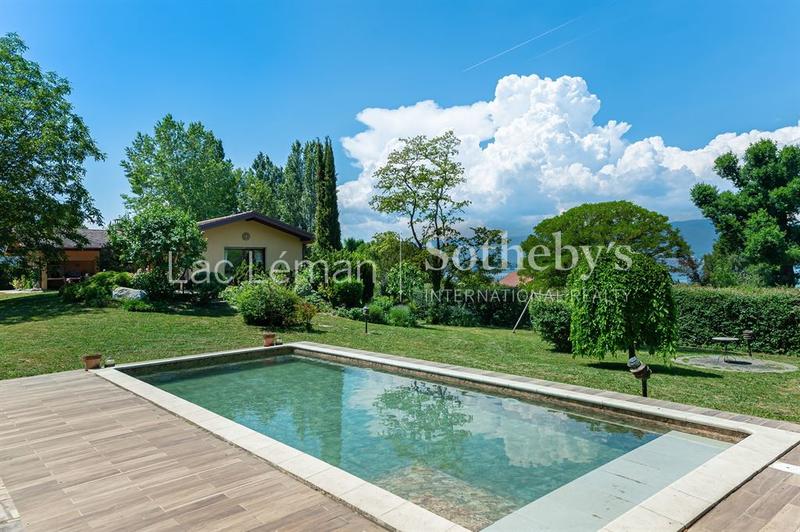 Maison - 225 m² - 6 pièces