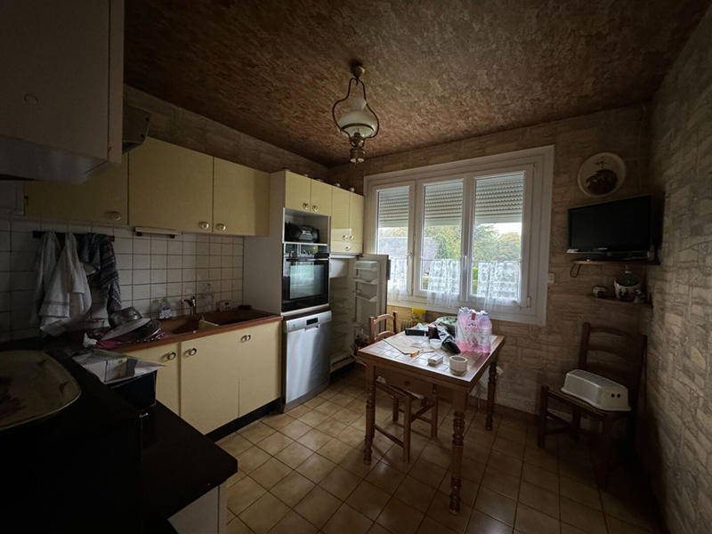 Maison - 1 131 m² - 6 pièces