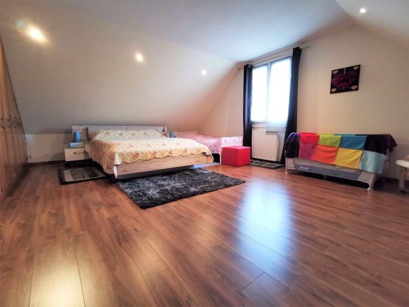 Maison - 191 m² - 7 pièces