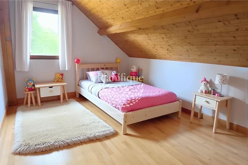 Maison - 177 m² - 6 pièces